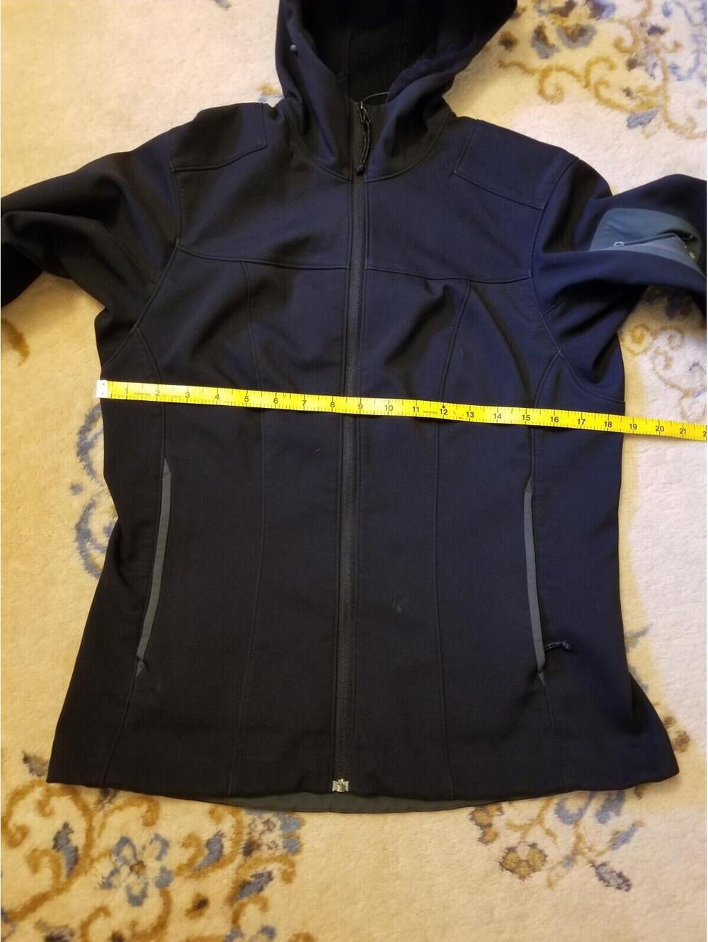 VTG Arc'teryx Women's 8-10 Medium Epsilon SV Jacket Hoody Black Full Zip M *Flaw - Picture 12 of 13